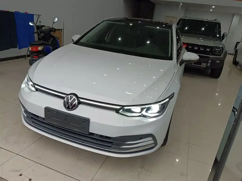 Volkswagen Golf 2022 из CN, фото 1