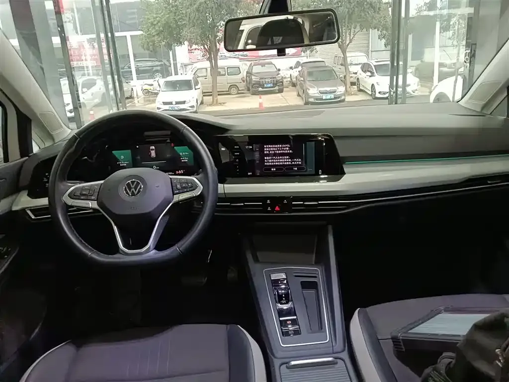 Volkswagen Golf 2022 из CN, фото 4