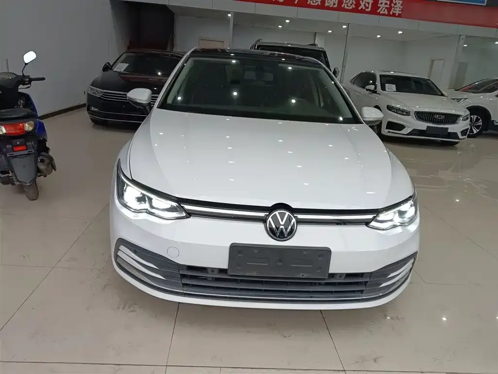 Volkswagen Golf 2022 из CN, фото 2