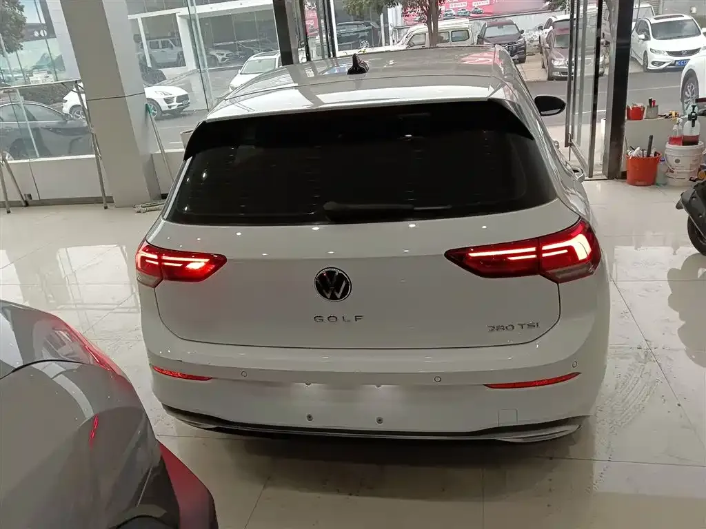 Volkswagen Golf 2022 из CN, фото 7