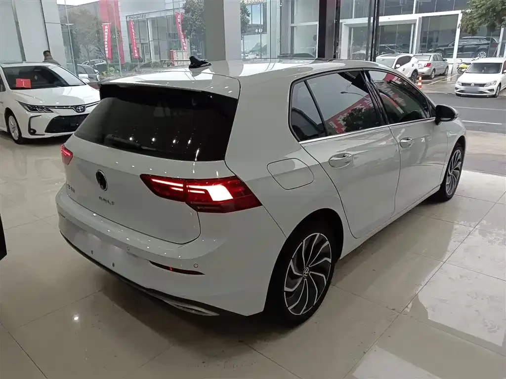 Volkswagen Golf 2022 из CN, фото 6