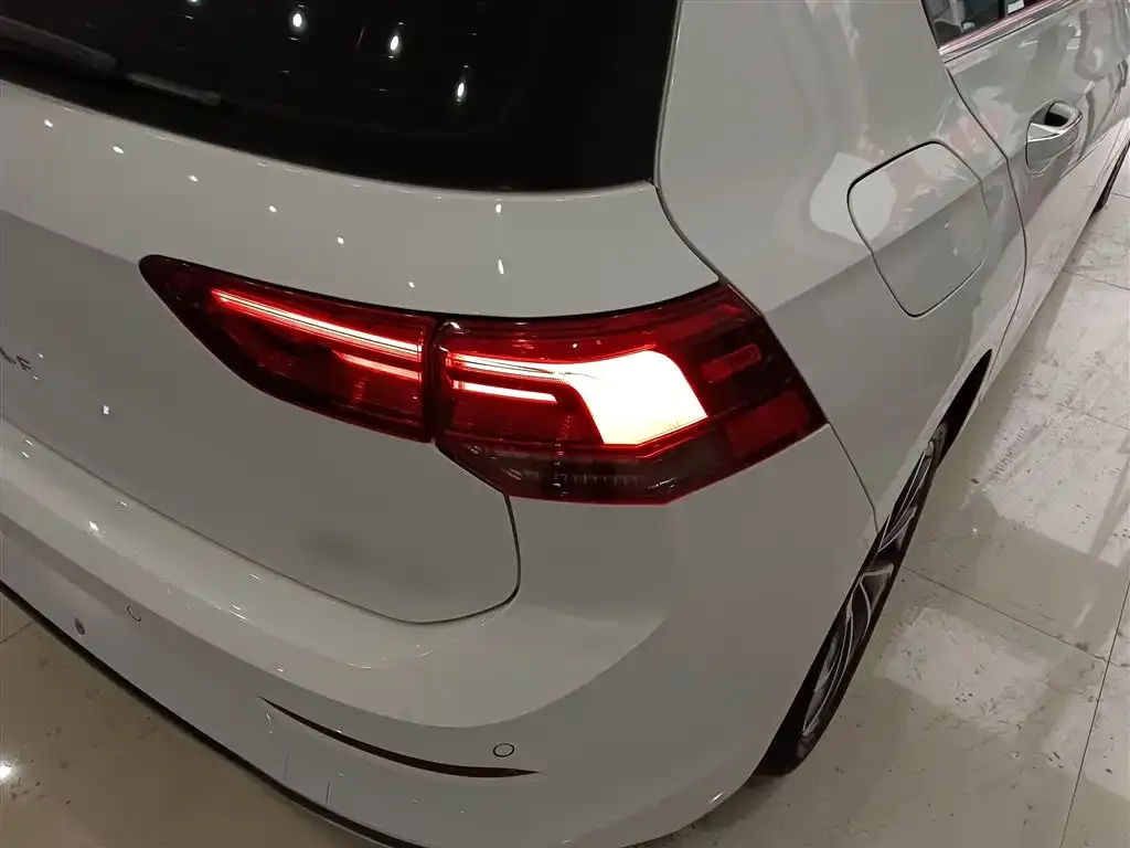 Volkswagen Golf 2022 из CN, фото 10