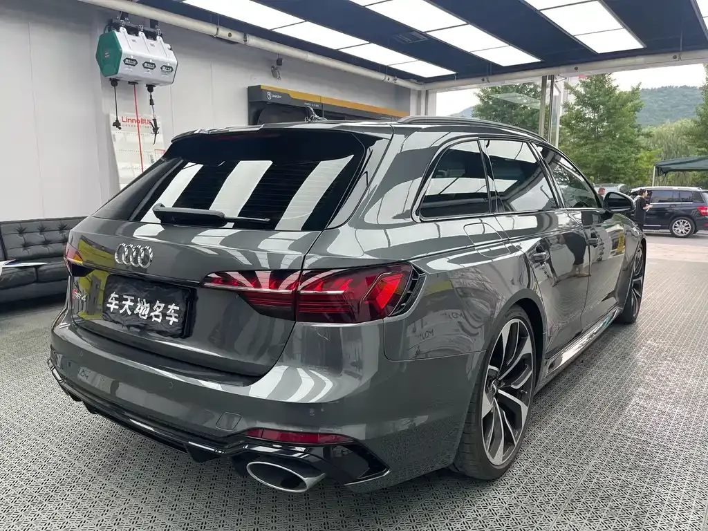 Audi RS 4 2021 из CN, фото 6