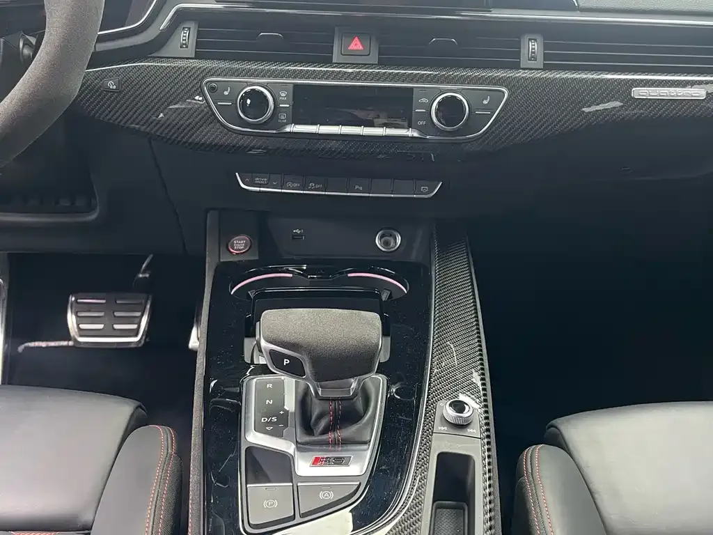 Audi RS 4 2021 из CN, фото 5