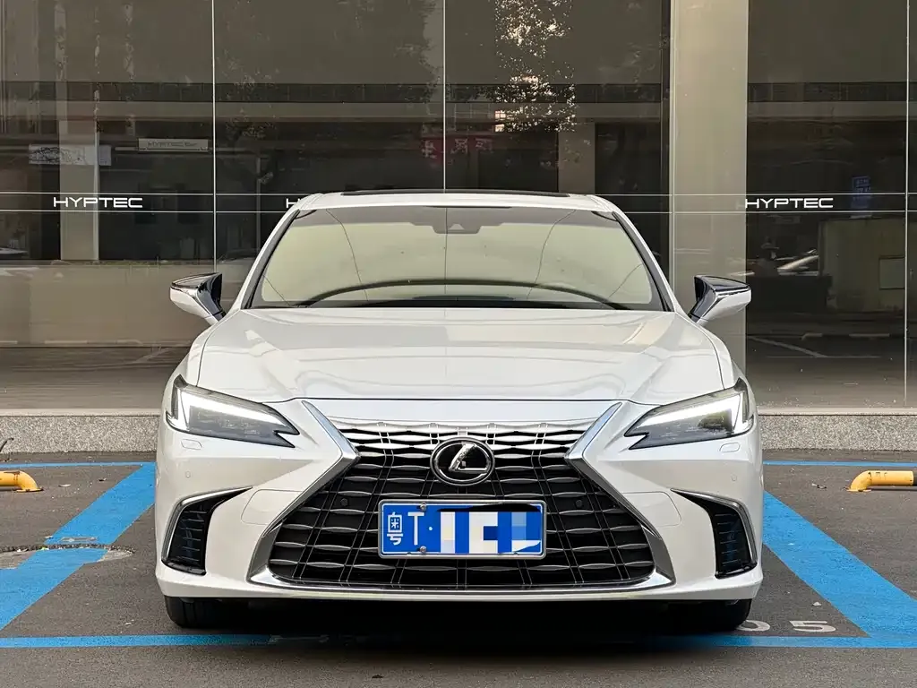 Lexus ES 2025 из CN, фото 5