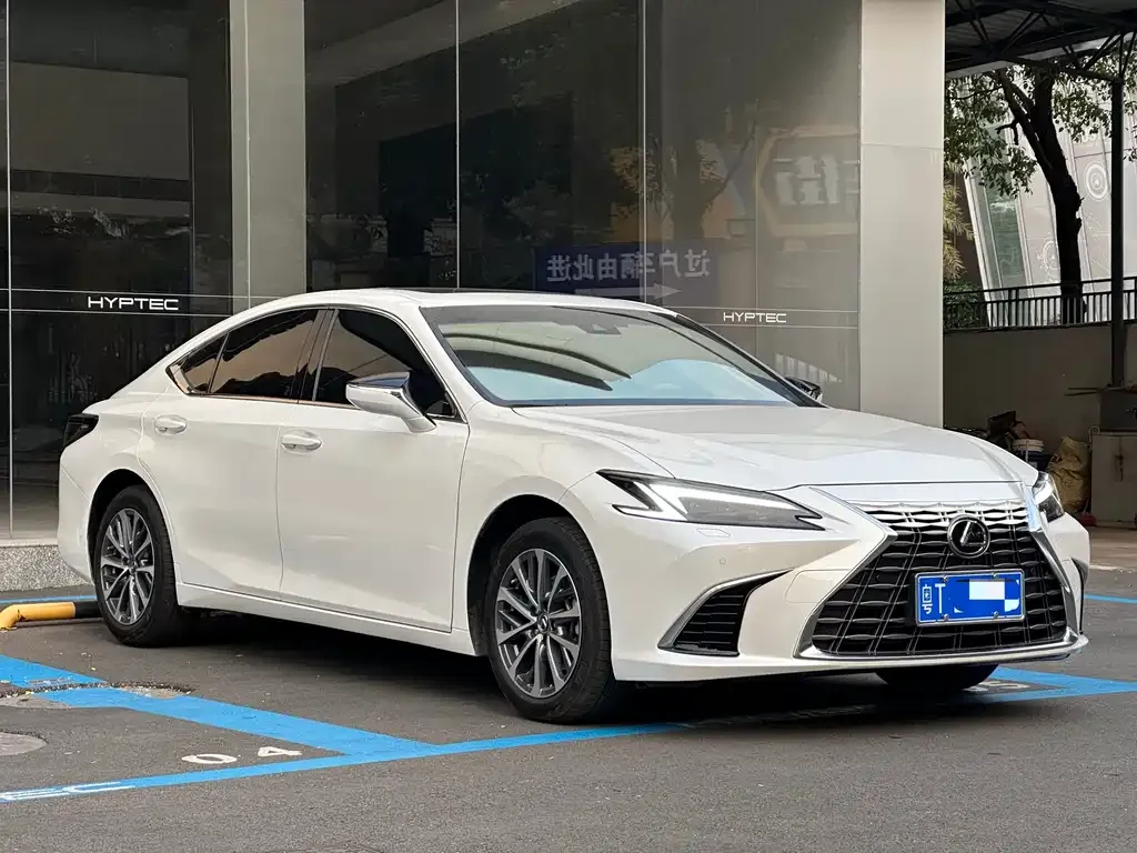 Lexus ES 2025 из CN, фото 9
