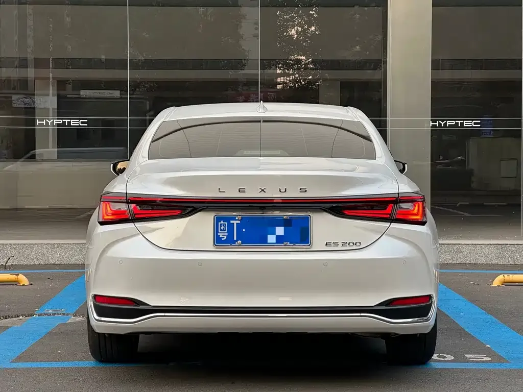 Lexus ES 2025 из CN, фото 4