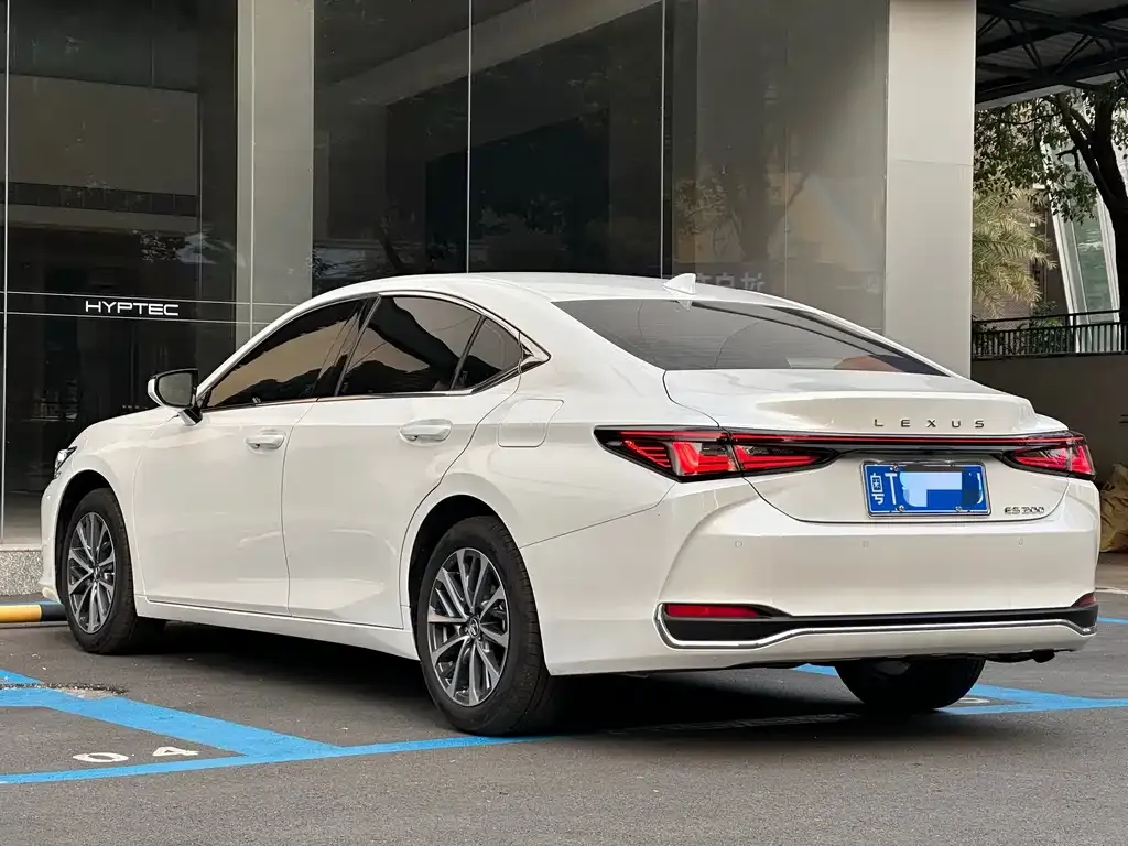 Lexus ES 2025 из CN, фото 6