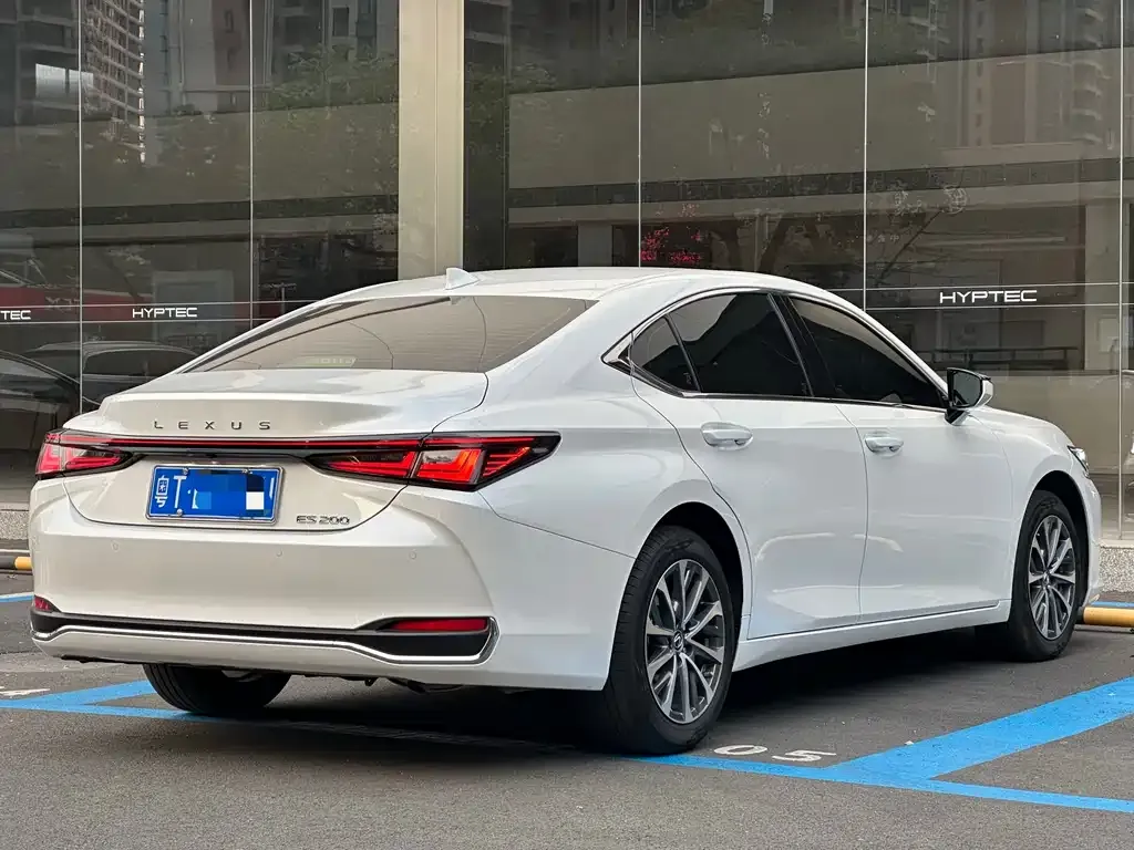 Lexus ES 2025 из CN, фото 7