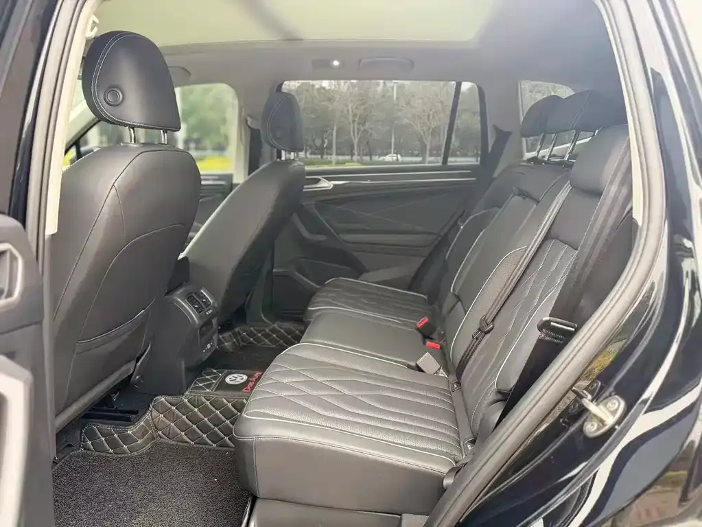 Volkswagen Tiguan L 2024 из CN, фото 8