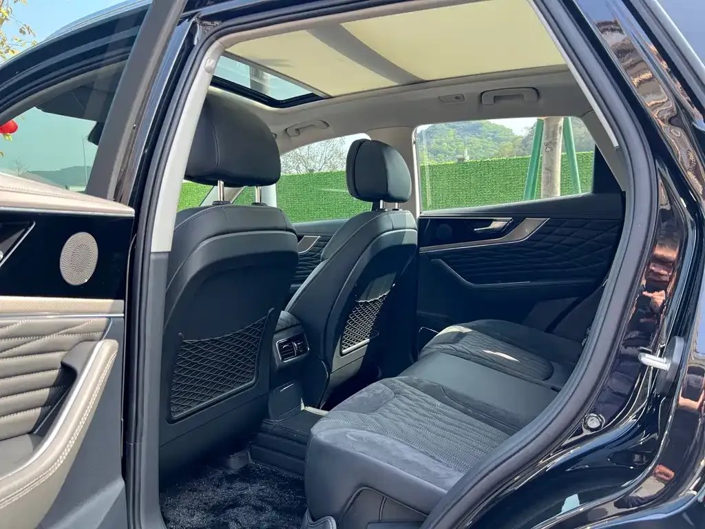Hongqi HS5 2023 из CN, фото 4