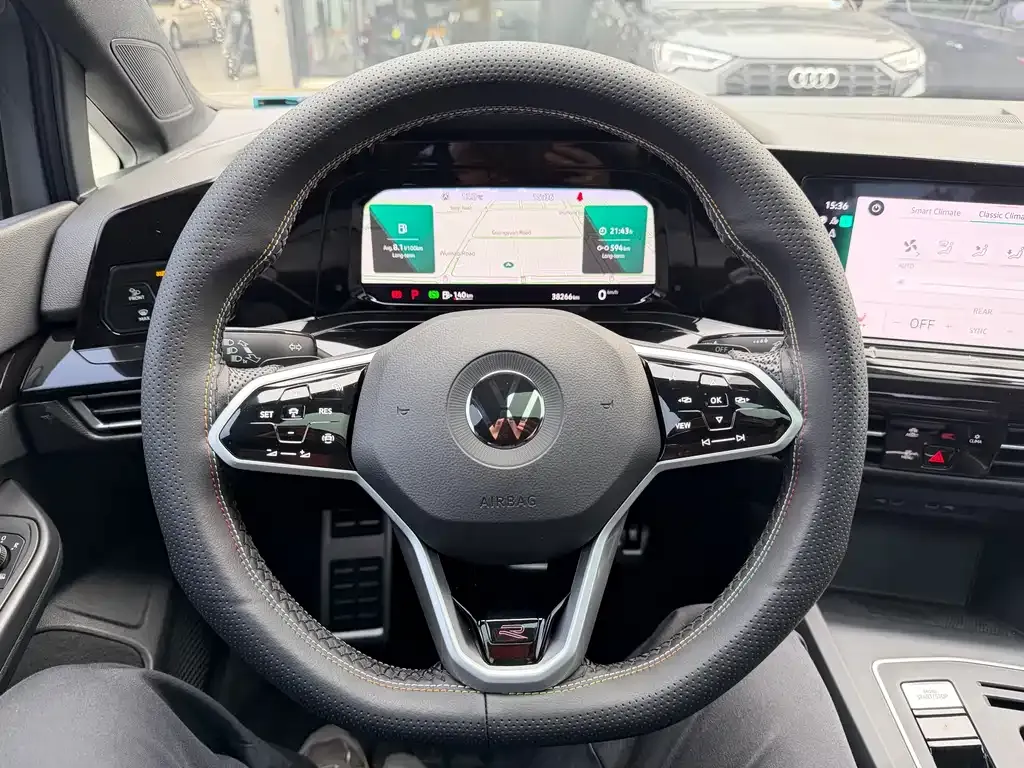 Volkswagen Golf 2022 из CN, фото 7
