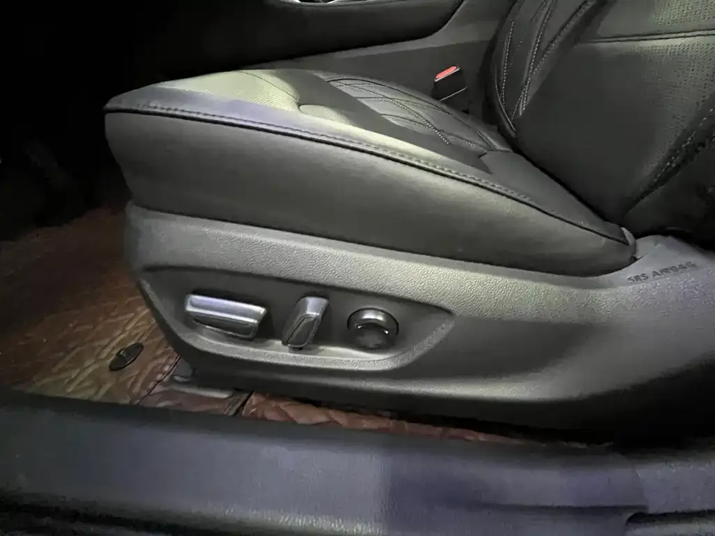 Toyota Avalon 2023 из CN, фото 2