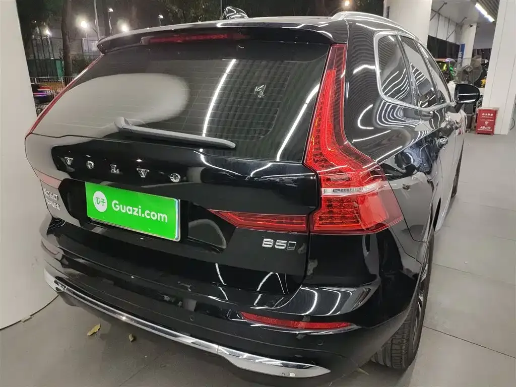 Volvo XC60 2024 из CN, фото 2