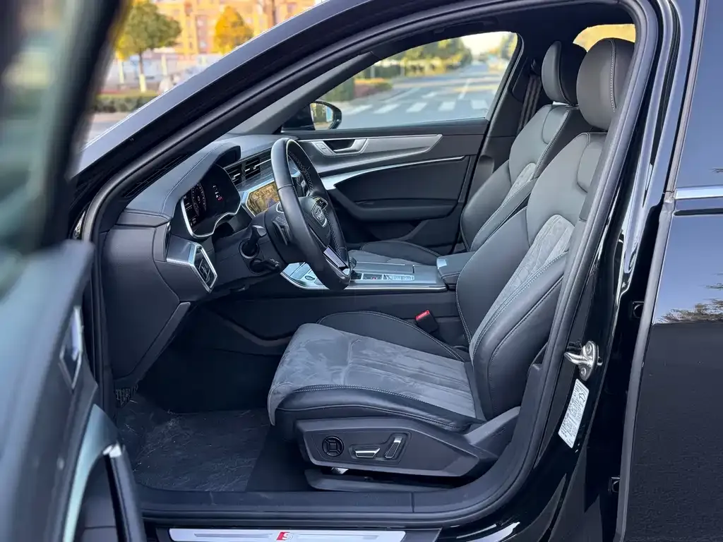 Audi A6L 2024 из CN, фото 6