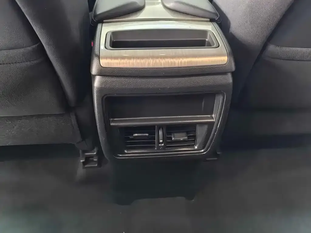 Nissan Murano 2023 из CN, фото 2