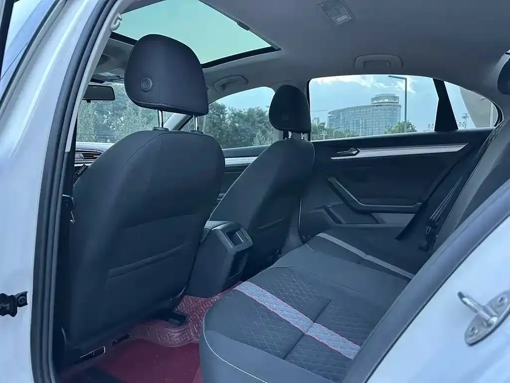 Volkswagen Lamando 2021 из CN, фото 2