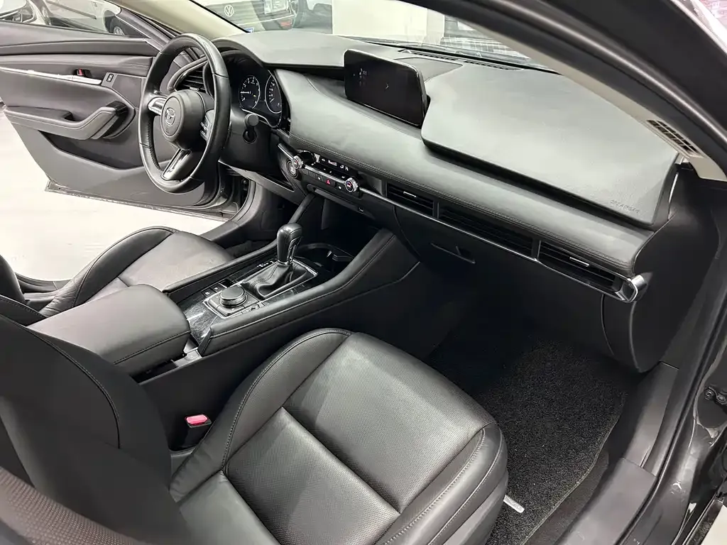 Mazda 3 Axela 2021 из CN, фото 4