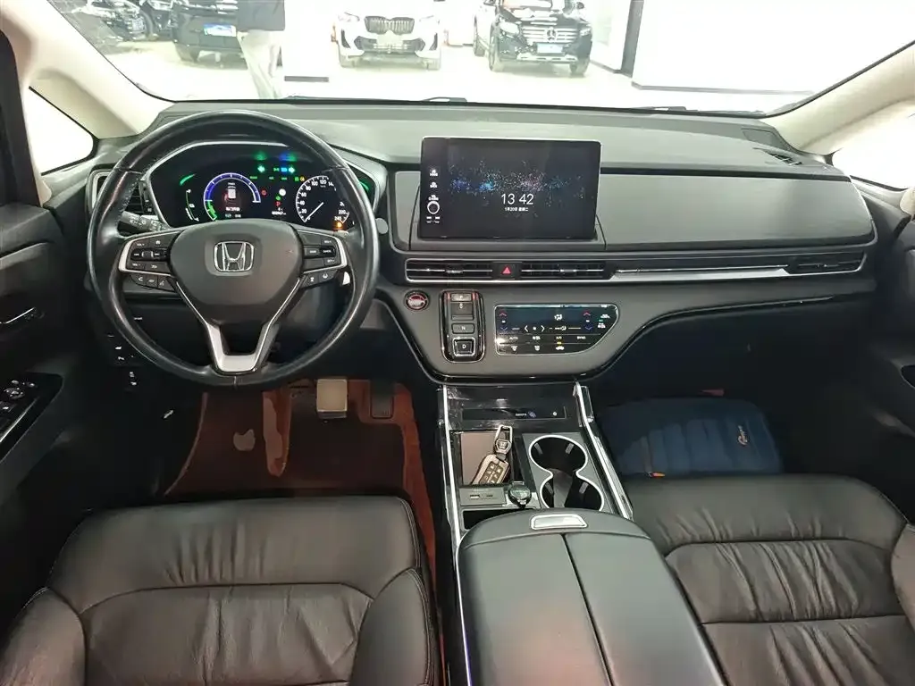Honda Elysion 2023 из CN, фото 10