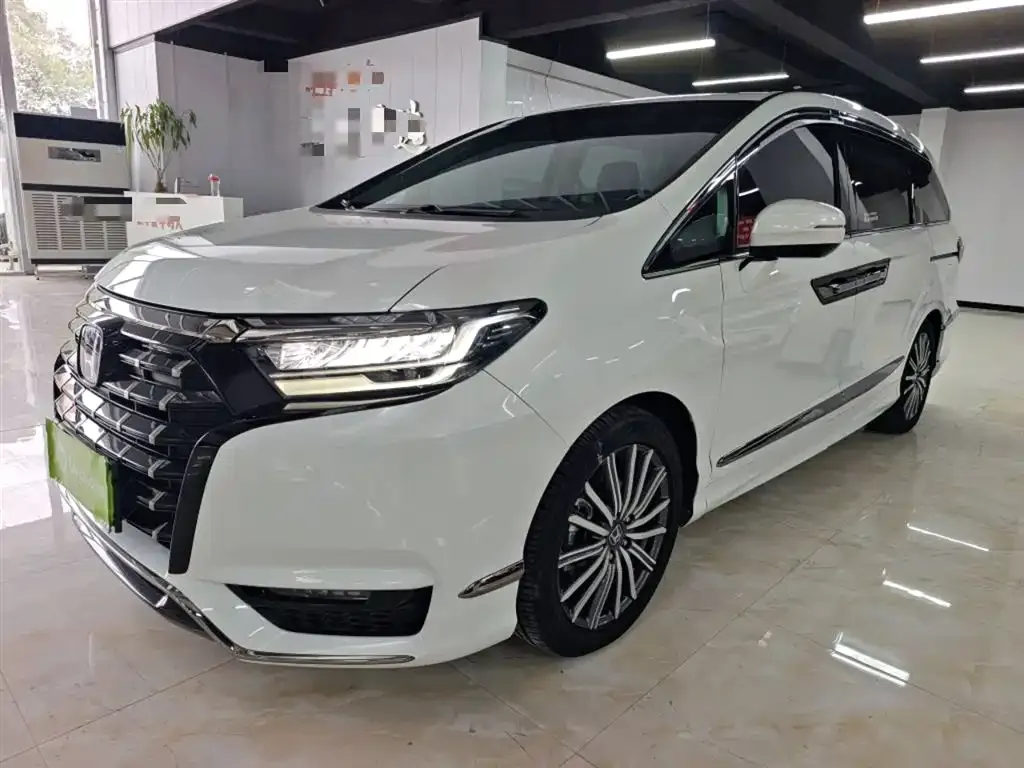 Honda Elysion 2023 из CN, фото 2