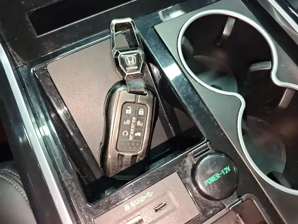 Honda Elysion 2023 из CN, фото 8