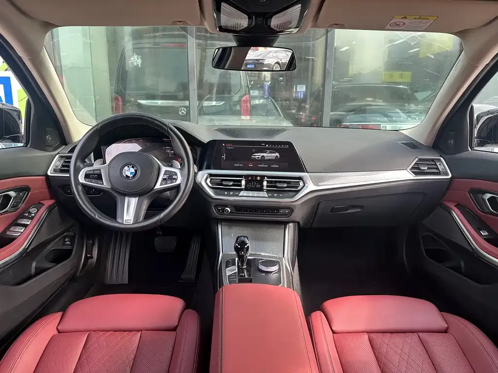 BMW 3 Series 2022 из CN, фото 9