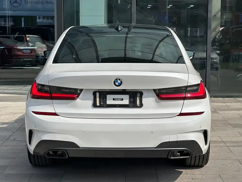 BMW 3 Series 2022 из CN, фото 3