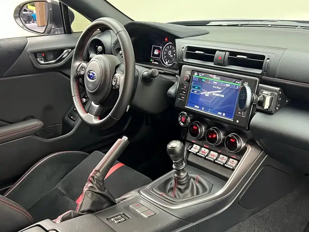 Subaru BRZ 2023 из CN, фото 5