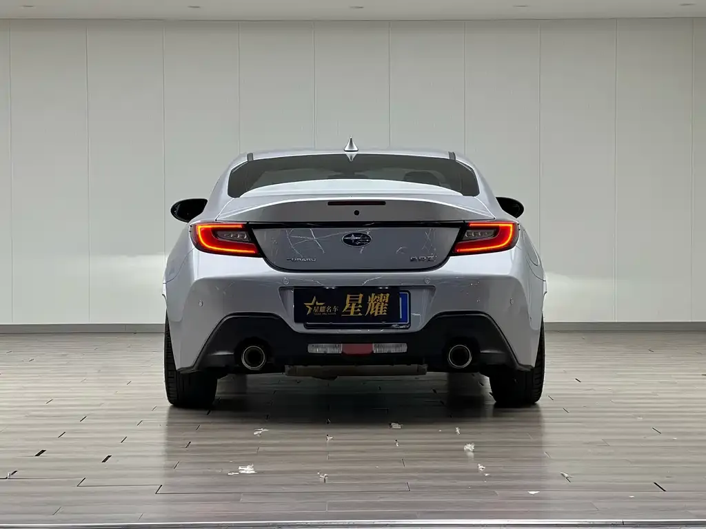 Subaru BRZ 2023 из CN, фото 2