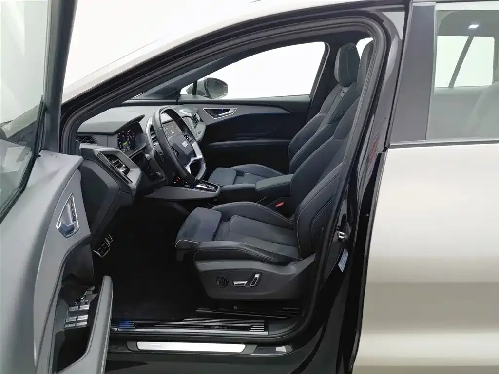 Audi Q5 e-tron 2023 из CN, фото 9