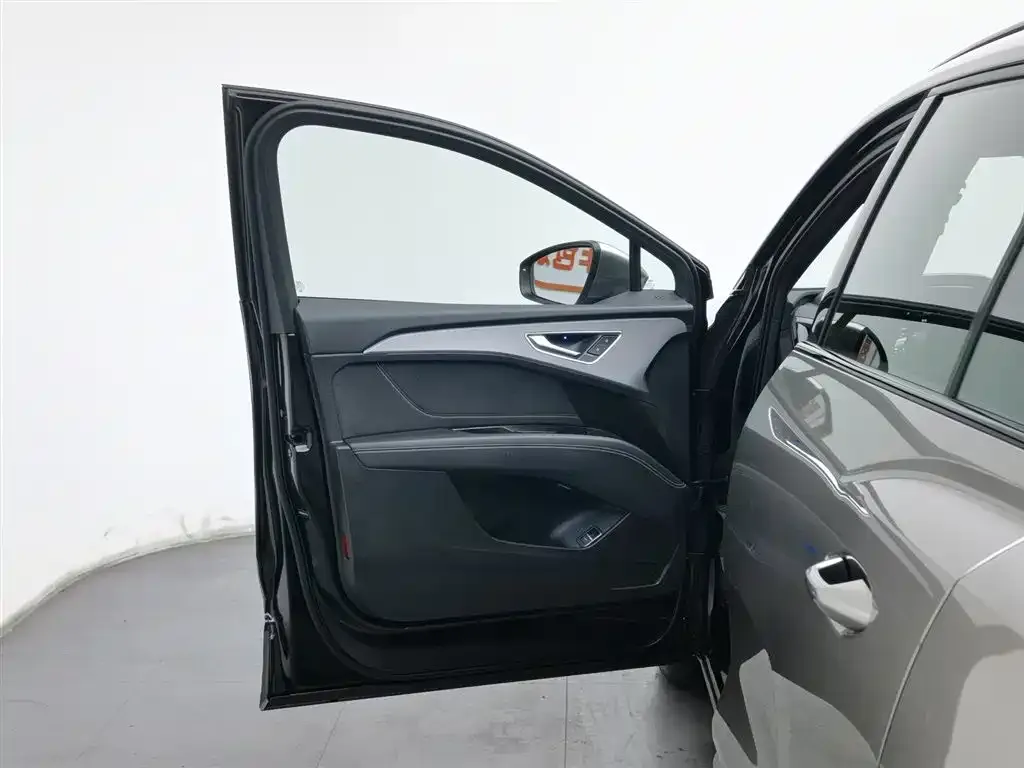 Audi Q5 e-tron 2023 из CN, фото 4