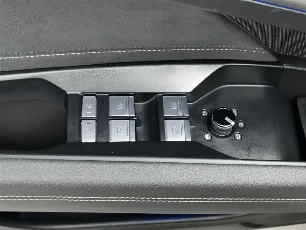 Audi Q5 e-tron 2023 из CN, фото 7