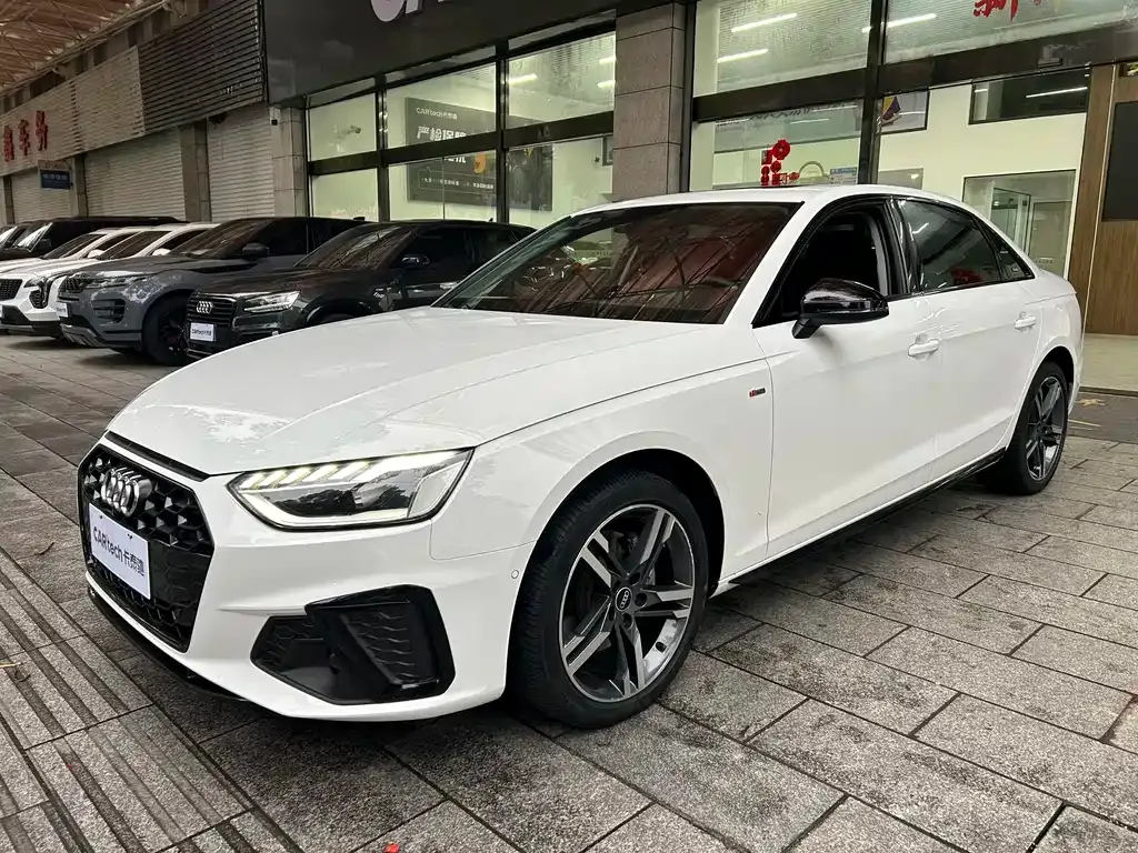 Audi A4L 2022 из CN, фото 1