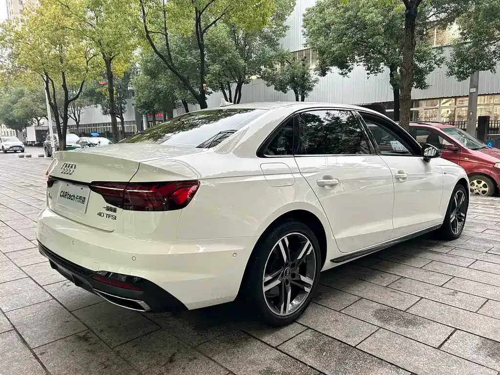 Audi A4L 2022 из CN, фото 7