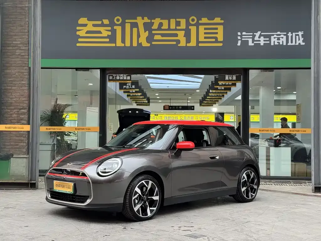 MINI Cooper EV 2024 из CN, фото 1