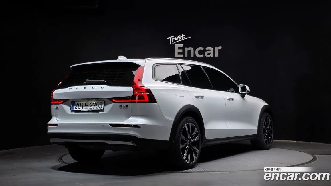 Volvo V60 2024 из KR, фото 4
