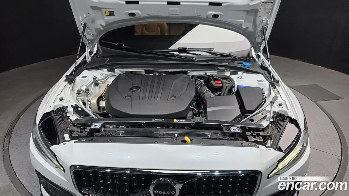 Volvo V60 2024 из KR, фото 6