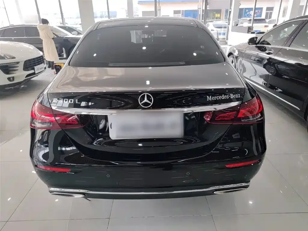 Mercedes-Benz E-Class 2023 из CN, фото 3