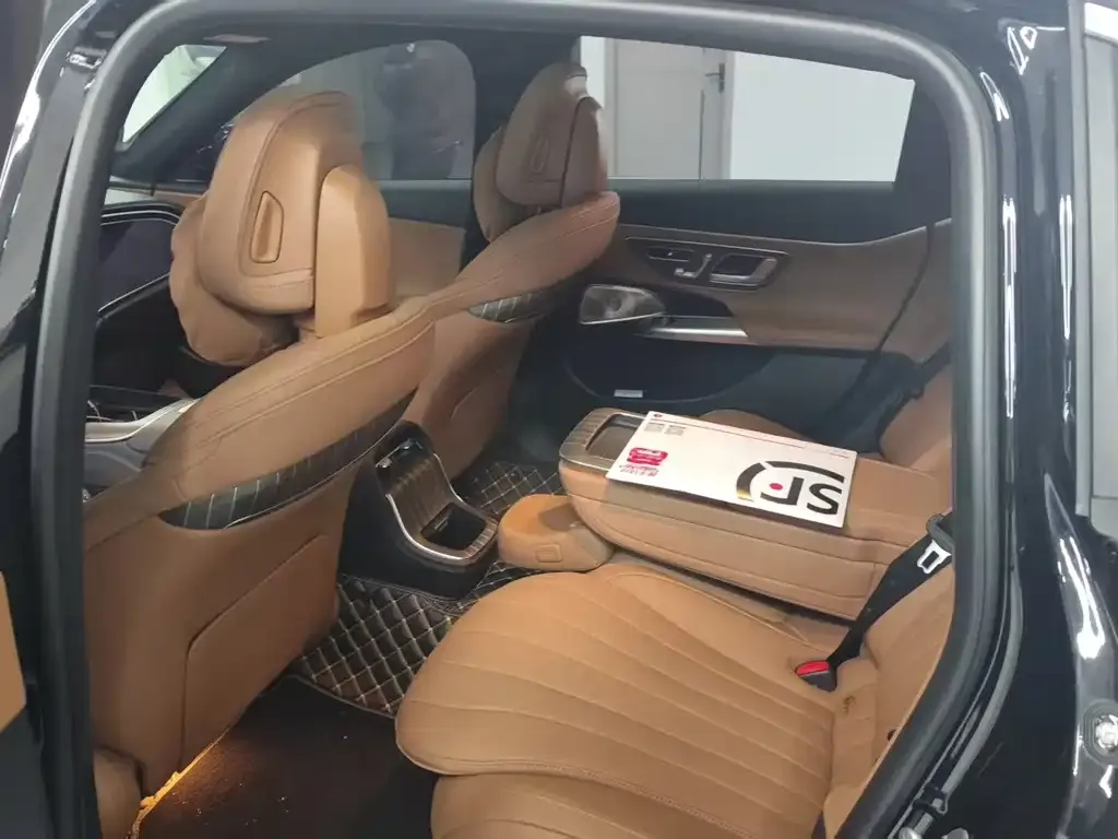Mercedes-Benz E-Class 2024 из CN, фото 3