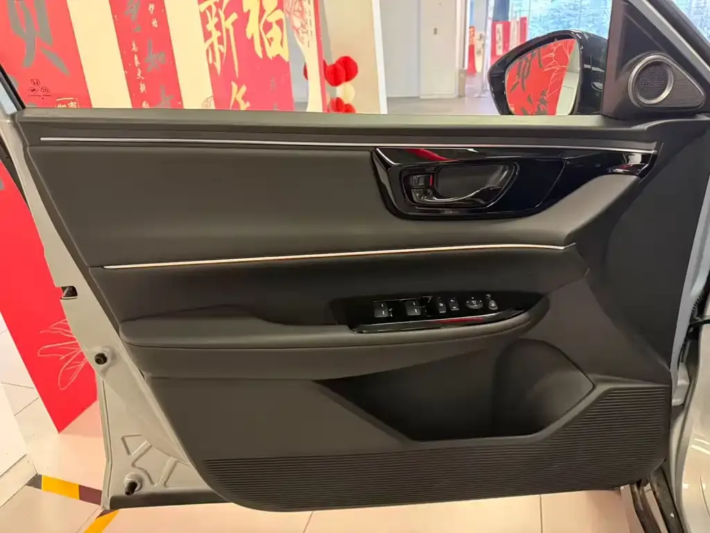 Honda e:NP2 2024 из CN, фото 9