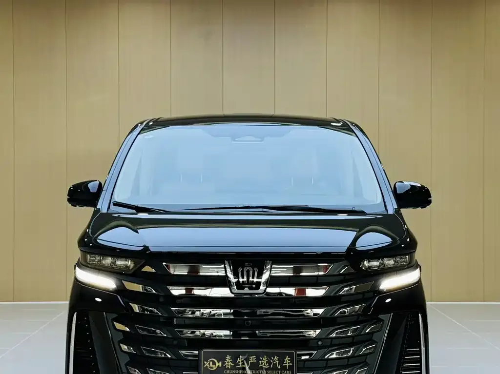 Toyota Vellfire — фото 3
