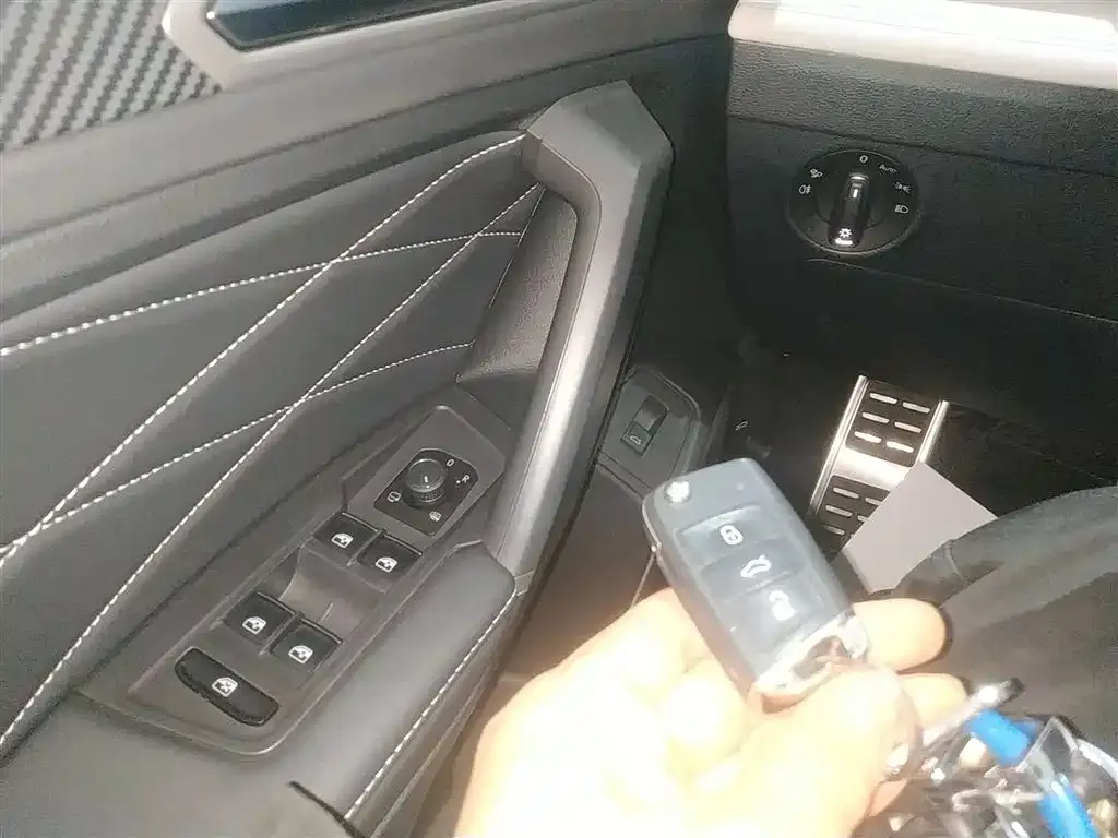 Volkswagen Tiguan L 2024 из CN, фото 7