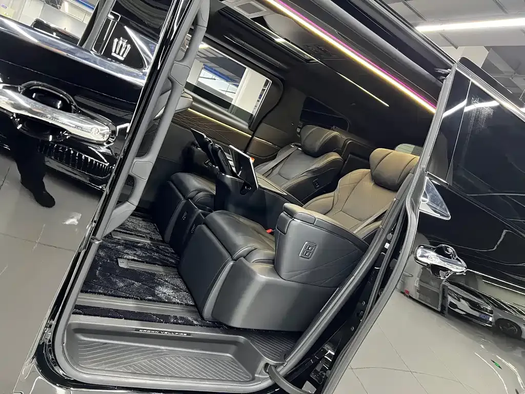 Toyota Vellfire 2025 из CN, фото 10