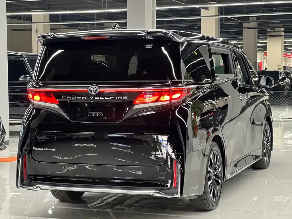 Toyota Vellfire 2025 из CN, фото 4