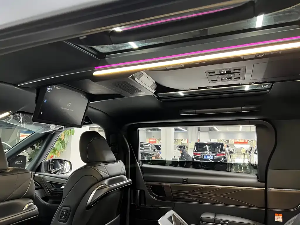 Toyota Vellfire 2025 из CN, фото 8