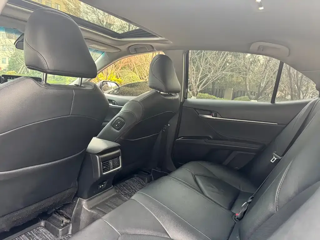 Toyota Camry 2022 из CN, фото 5