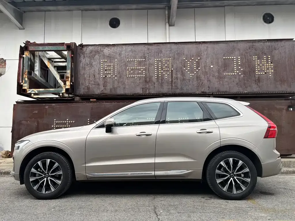 Volvo XC60 2025 из CN, фото 3