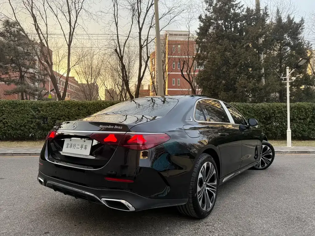 Mercedes-Benz E-Class 2024 из CN, фото 3