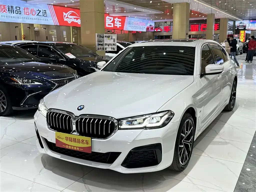 BMW 5 Series — фото 1