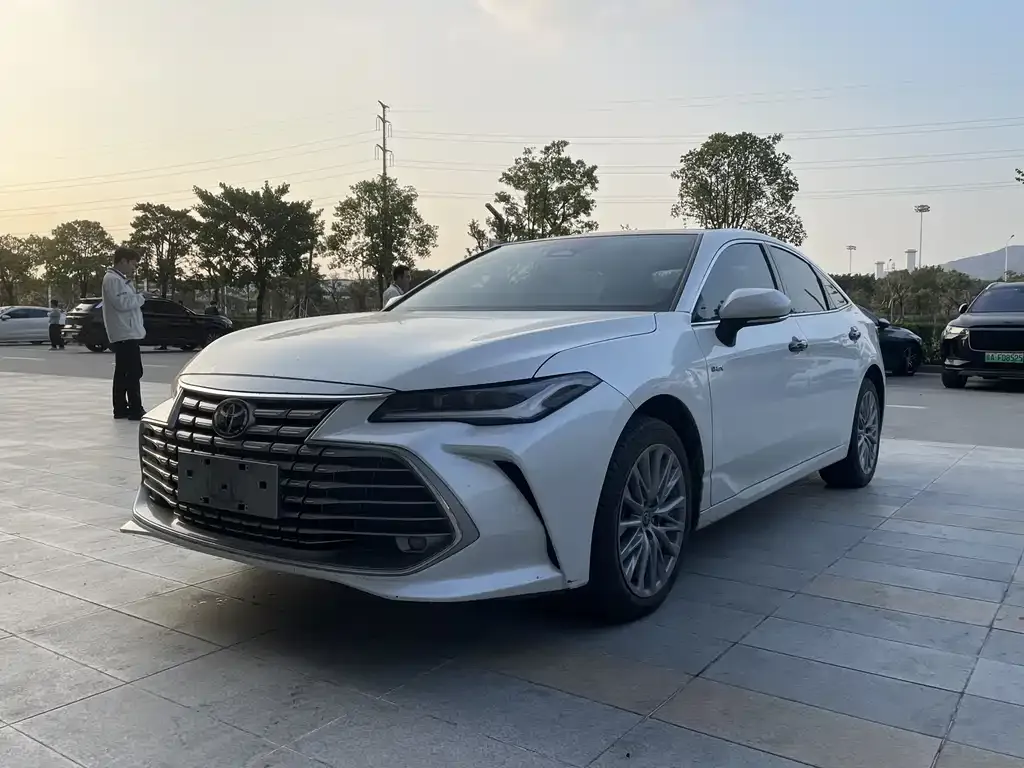 Toyota Avalon 2024 из CN, фото 1
